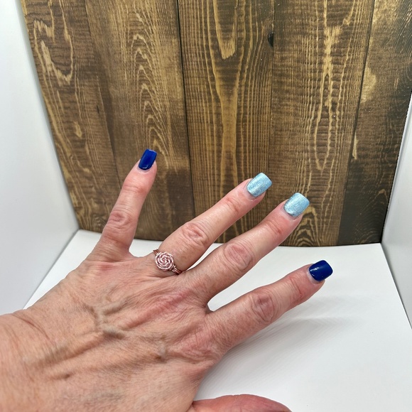 Rose Art Wire Wrap Ring - Picture 4 of 6